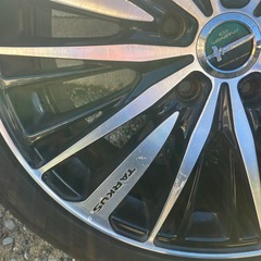 アルミタイヤ18インチの画像