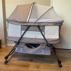 ベビーベッドの画像