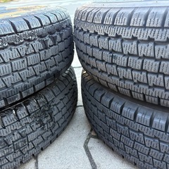 美品！スタッドレスタイヤ　145/80R12 ブリヂストン　W300 2023年製　バリ山　鉄ホイール付き　軽トラ　軽バン　の画像