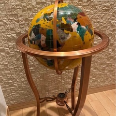 天然石高級地球儀の画像