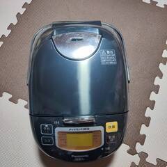 大特価　Panasonic炊飯器　SR-FC106の画像