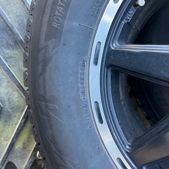 265/70R17スタッドレスタイヤホイールセットの画像