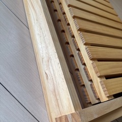 キャンプにも！折りたたみ木製3段棚の画像