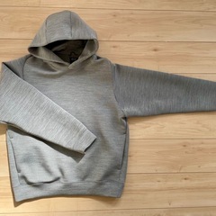 UNIQLO　パーカー　トレーナー　2枚セットの画像