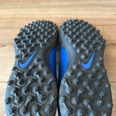 新品　Nike フットサルシューズ 青の画像