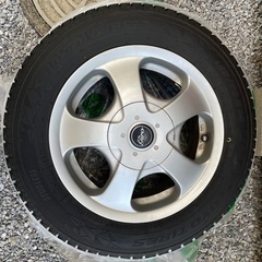 ホイール付きスタッドレスタイヤ4本の画像