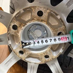 タイヤ195/65R15 91Qスタッドレスタイヤとホイルの4セットの画像
