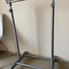 ハンガーラックの画像