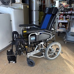 ティルト・リクライニング車いす Miki TRC-2の画像