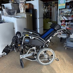 ティルト・リクライニング車いす Miki TRC-2の画像