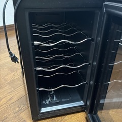 【受取限定】ドリンク用のミニ冷蔵庫の画像