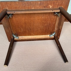 木製ミニテーブルの画像