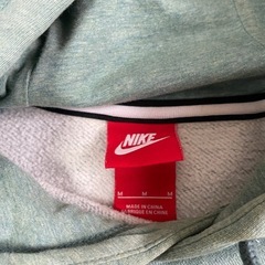 ナイキ　NIKE パーカーの画像