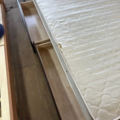 ワイドダブルベッドとマットレス 横幅150cmの画像