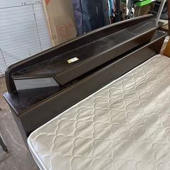 ワイドダブルベッドとマットレス 横幅150cmの画像
