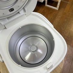 激安炊飯器!! タイガー 2023年 マイコンジャー炊飯器 JBS-A055 ３合炊き 0.54L 遠赤黒特厚釜の画像