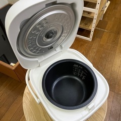 激安炊飯器!! タイガー 2023年 マイコンジャー炊飯器 JBS-A055 ３合炊き 0.54L 遠赤黒特厚釜の画像