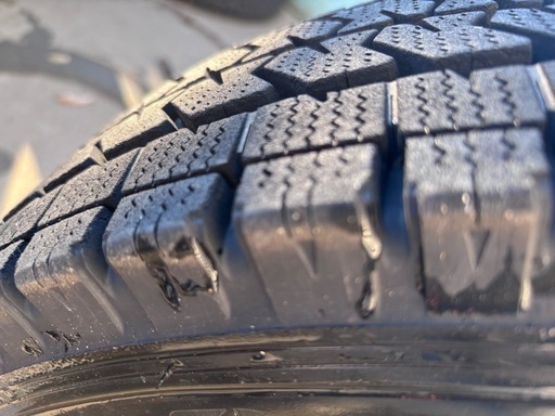 blizzakホイール無しタイヤ195/85r15 107/105Ｎ　LT