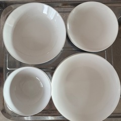 IKEA 皿セットの画像