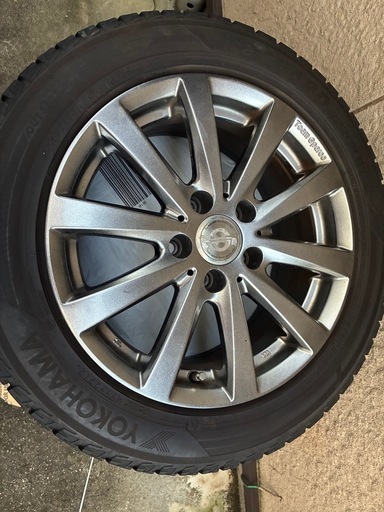 スタットレスタイヤ・ホイールセット　 16インチ　Yokohama FD8K