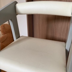 子供用いすイスの画像