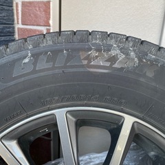 スタッドレスタイヤ　4本セットの画像