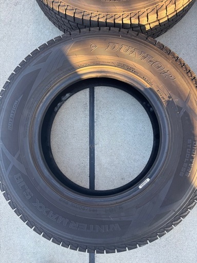 195-80-15 スタットレスタイヤ(多少の値下げ応じます‼️)