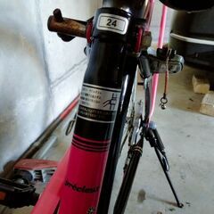 24インチ　ガールズ中古自転車プレシウ　6段変速　ライト手元操作レバーの画像