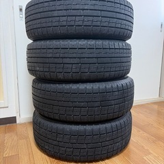 タイヤ195/65R15 91Qスタッドレスタイヤとホイルの4セットの画像