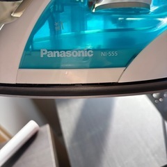 👕 Panasonic スチームアイロン NI-S55 中古品の画像