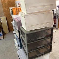 衣装ケース100円からの画像