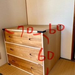 小さな桐ダンスの画像