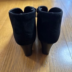 ほぼ新品！ショートブーツ　　24.5cmの画像