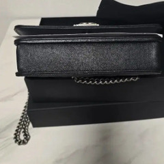 シャネル ボーイWOC 銀色 内蔵チップの画像