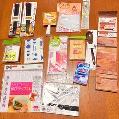 日用品 まとめ売り 菜箸 フライパン 鍋 バスケット お箸 菜箸 竹串 ふきん お茶パック スポンジ メラミンスポンジ シンク下整理棚 トング フック 等の画像