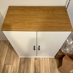 SKRUVBY スクルーヴビー キャビネット扉付、ホワイト、70x90cmの画像