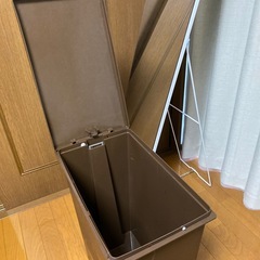 45L ゴミ箱の画像