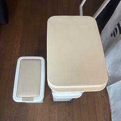 美品　ゴミ箱　ホワイト　
2個セット　20L 　細長いタイプの画像
