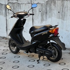 大人気セール‼️実走行1.1万キロ🏃‍♀️安心のバッテリー新品✨️前後タイヤまだまだ山あり🗻嬉しいシート張替え♪嬉しいオイル満タン補充済み🈵オイル交換不要⭕️継ぎ足しだけで🆗2サイクルでパワフルな走り💨SA16J ジョグ✴の画像