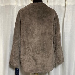 新品タグ付き　アベイル　RagOut フェイクファージャケットの画像