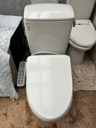 INAXウォレット付きトイレ