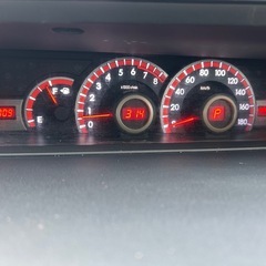 TOYOTAノア　車検1年半付きの画像