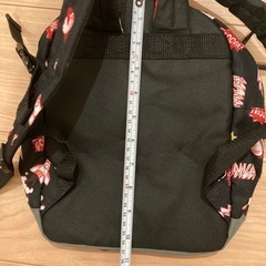 【新品未使用】べべ　男の子向けリュックサック　宇宙柄、ロケット柄　黒の画像