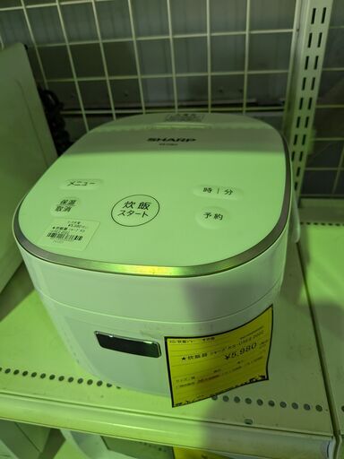 【ジャングル和泉大型良品館】　炊飯器　シャープ　KS-C5E2　3合炊き　2022年製　【R337】