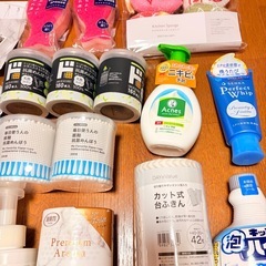 日用品 まとめ売り スポンジ 綿棒 トイレクイックル パーフェクトホイップ 洗顔 泡ハイター カット式台ふきん 消臭力 ソースディスペンサーの画像