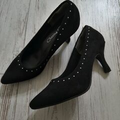 黒色パンプス👠の画像