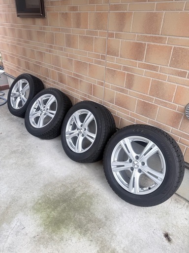スタッドレス　TOYO GARIT GIZ 225/55R17 
