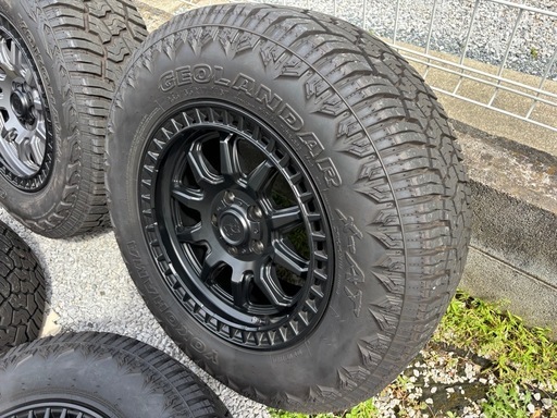 BLACK RHINO CALICO ブラックライノ 17インチ 左右色違い①