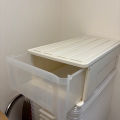衣装ケース　収納ケース　コロ付き　　　の画像