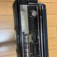 シャープダブルカセット　ラジオ　ポータブルの画像